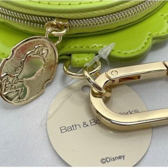 Bath Body Works Disney Princess Tiana Green Coin Purse Case Lily Frog - Picture 3 of 3